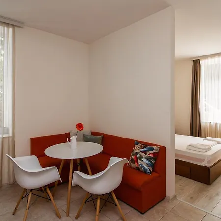 Location And Free Parking