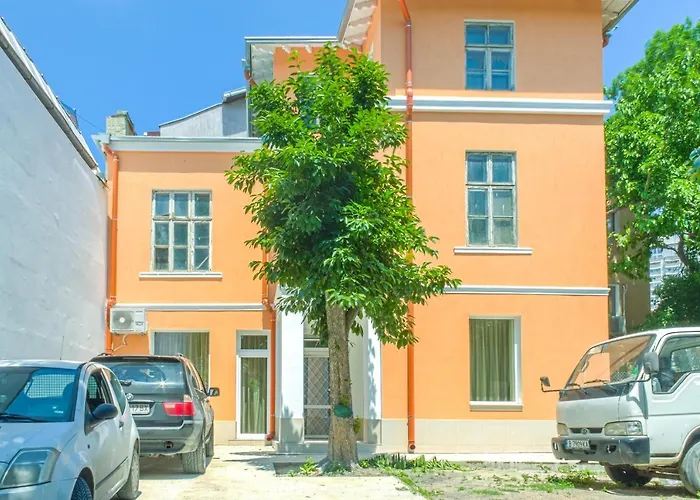 Location And Free Parking