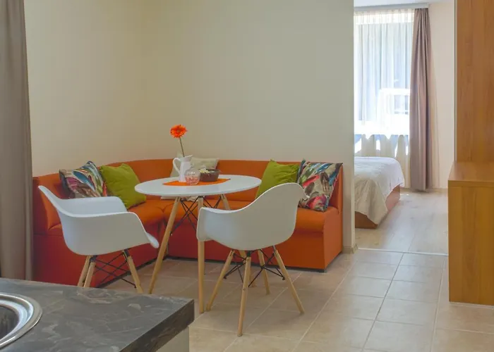 Location And Free Parking * Varna